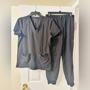 Koi • Used Black Scrub Set